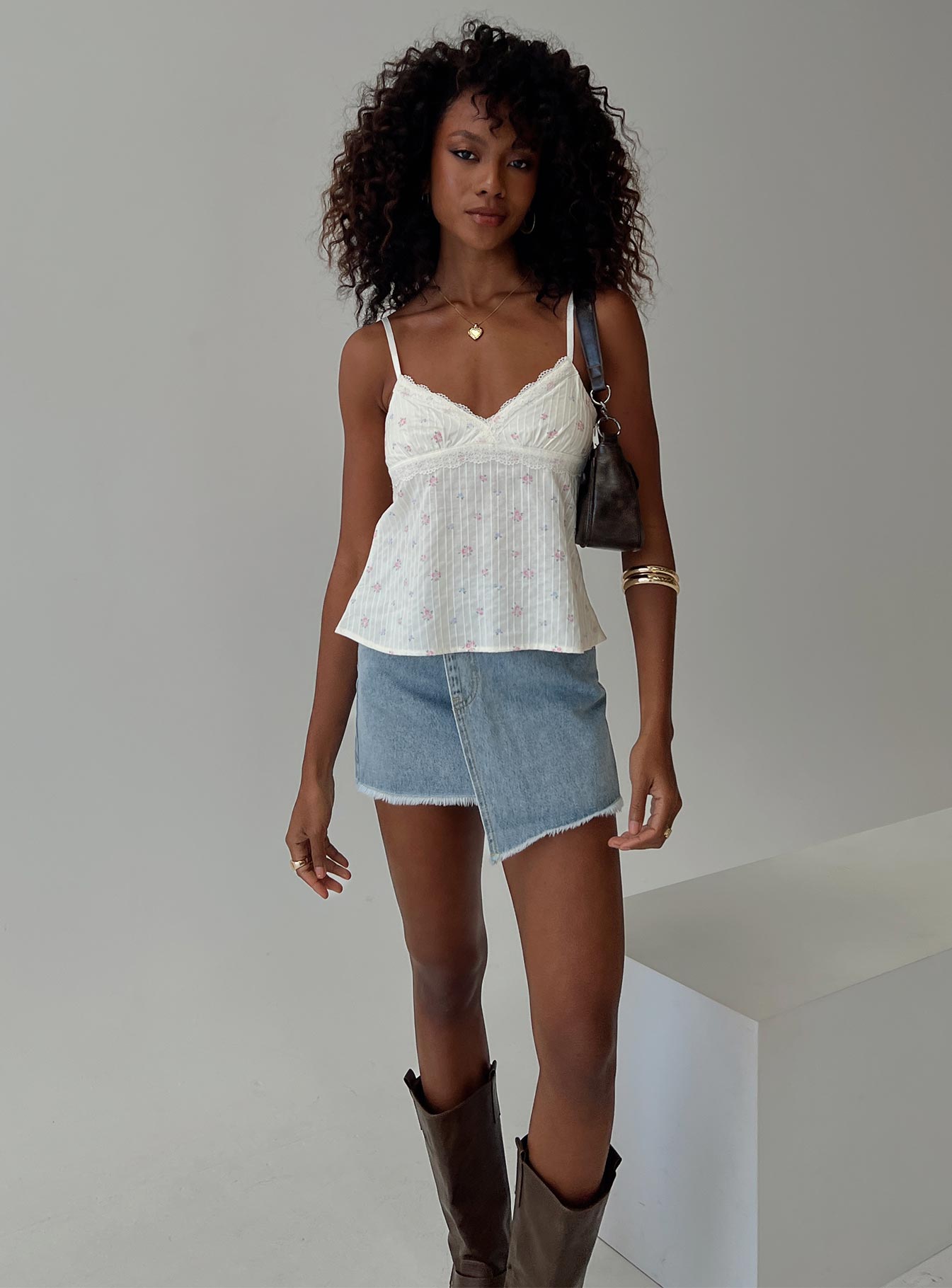 Lunya Top White Floral - Image 2