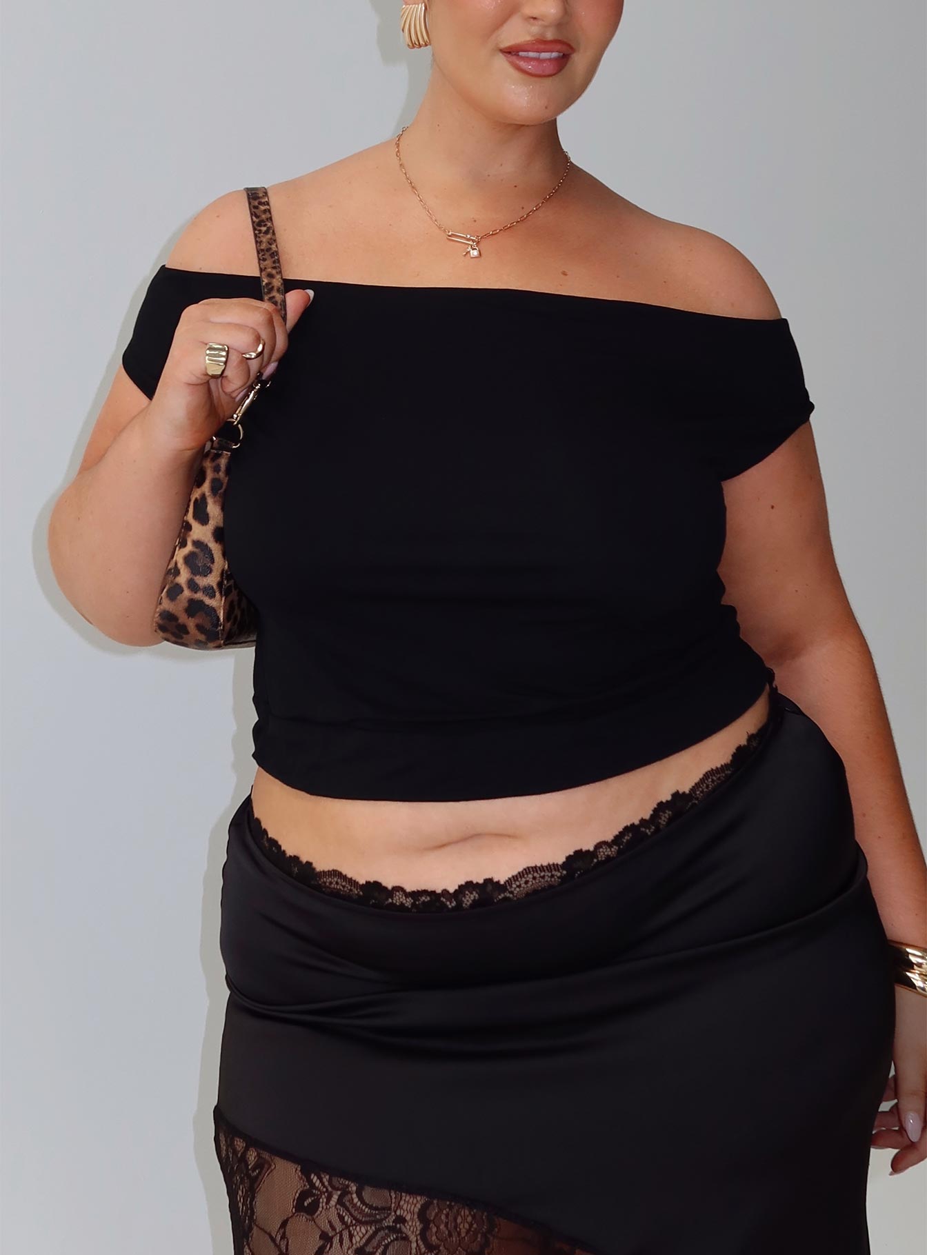 Irina Multi-wear Top Black Curve