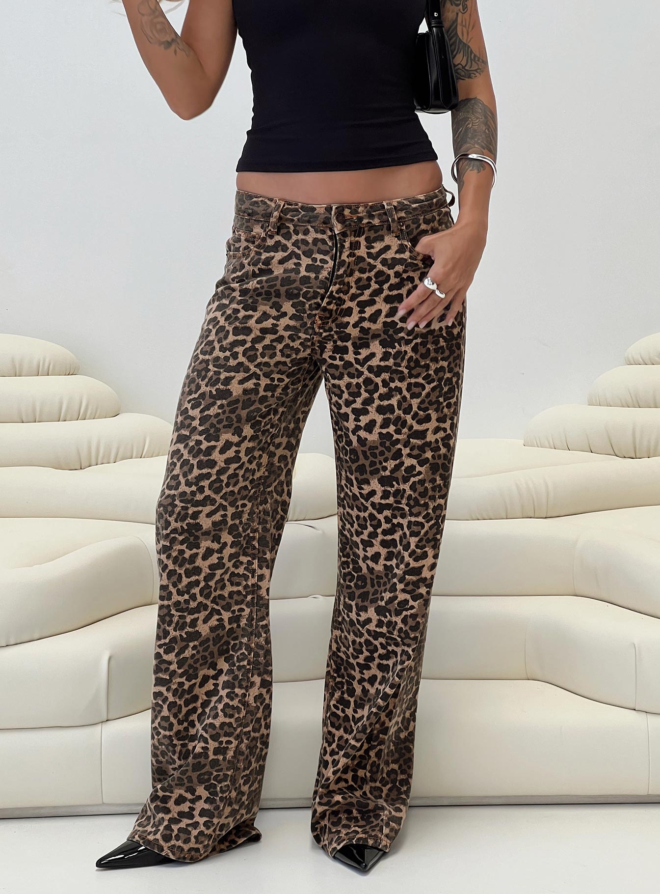Top Model Low Rise Straight Leg Jeans Leopard - Image 8