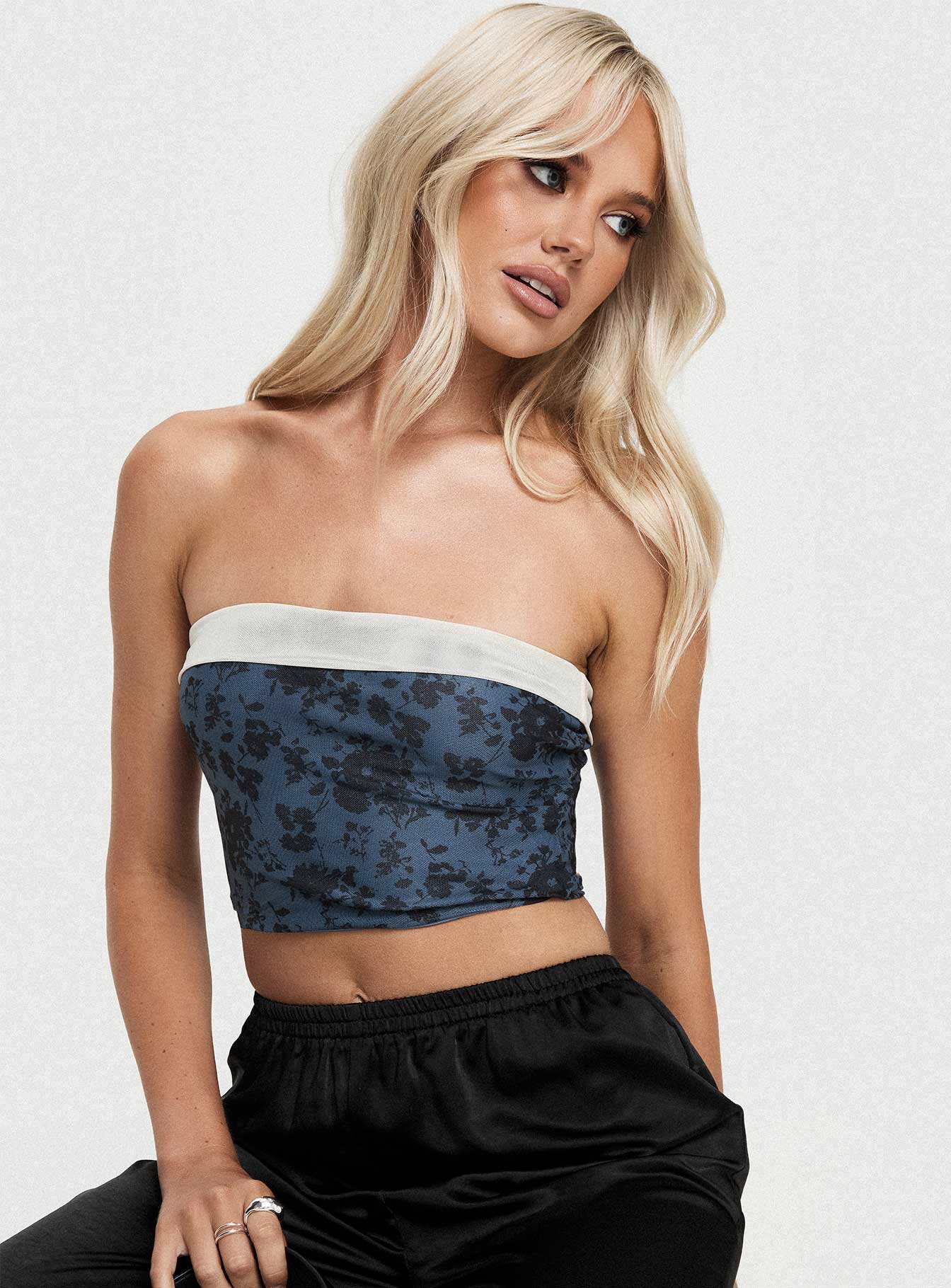 Graysona Strapless Top Navy