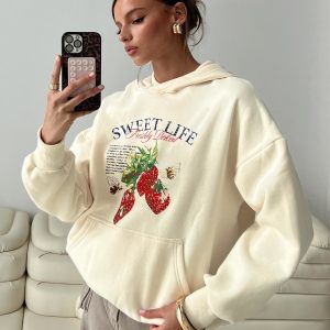 Sweet Life Graphic Sweater Cream