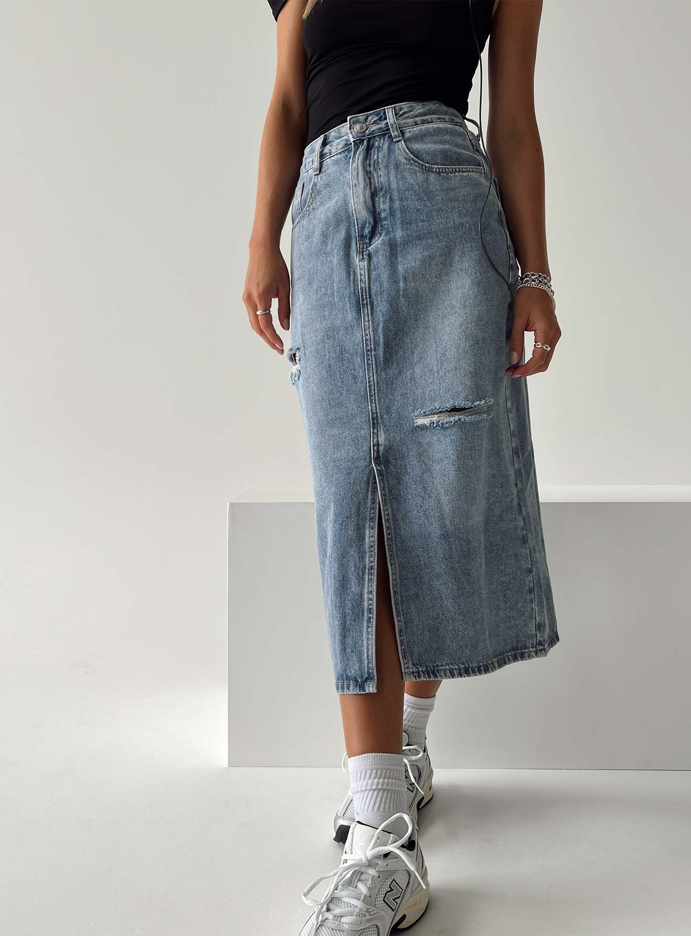Belsie Midi Skirt Light Wash Denim - Image 7