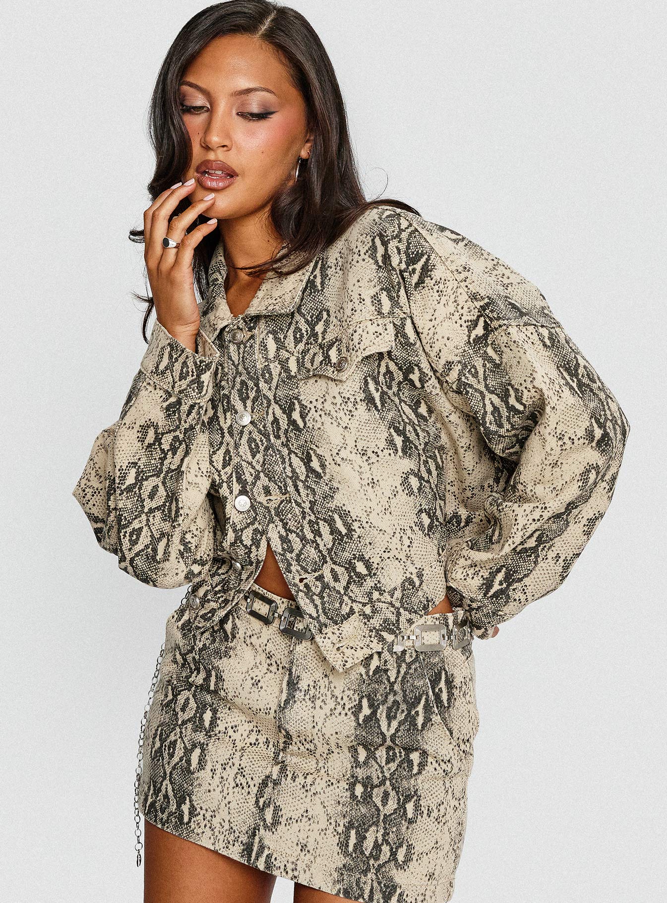 Venom Jacket Snake - Image 9