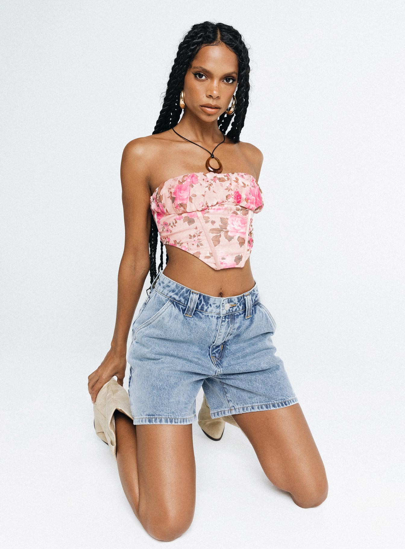 Lou Carpenter Denim Shorts Light Wash - Image 6