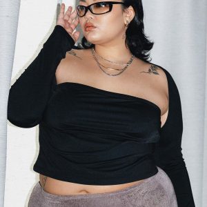 Deandra Top Black Curve