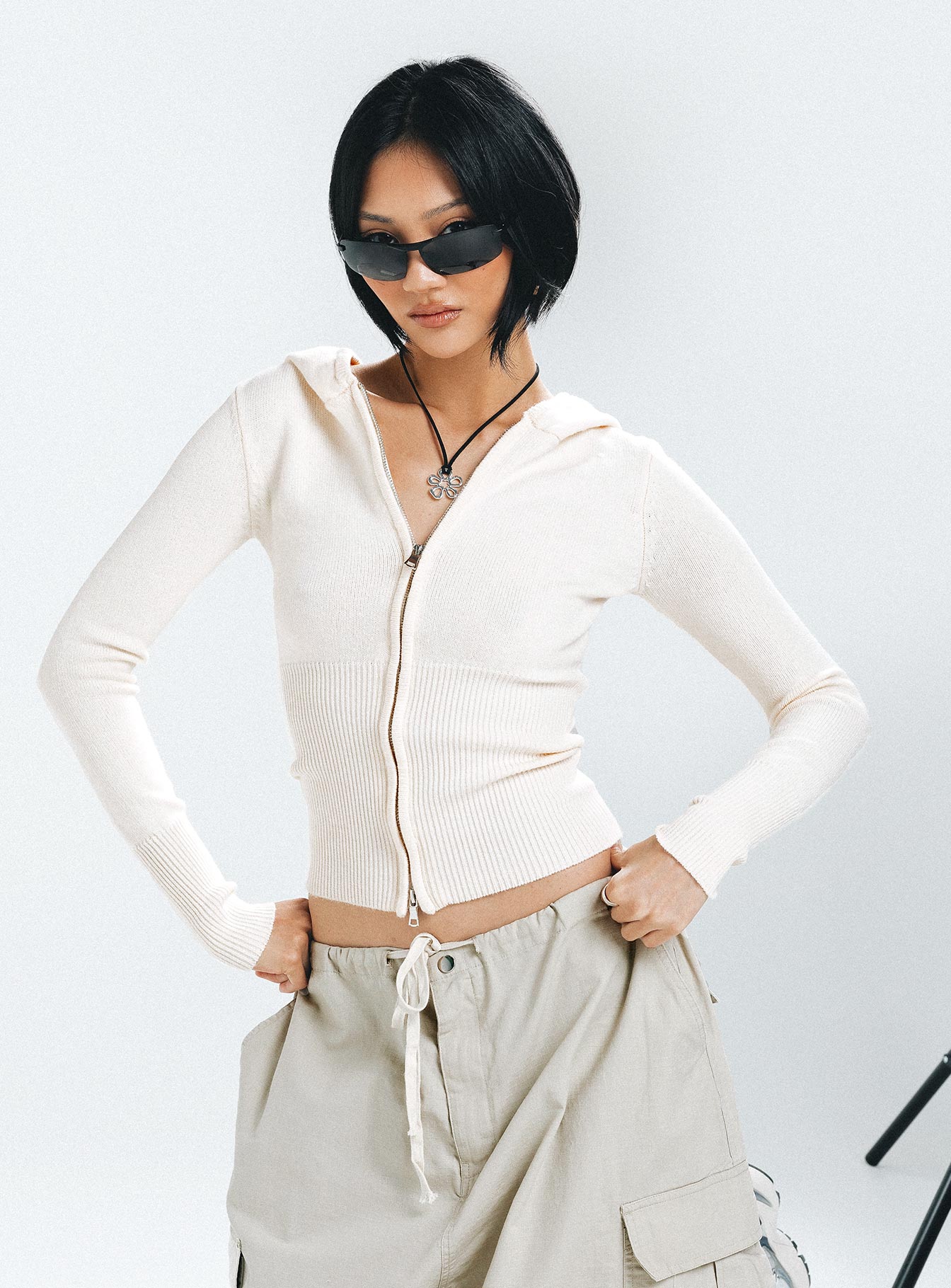 Elingford Zip Up Hooded Sweater Cream - Image 8