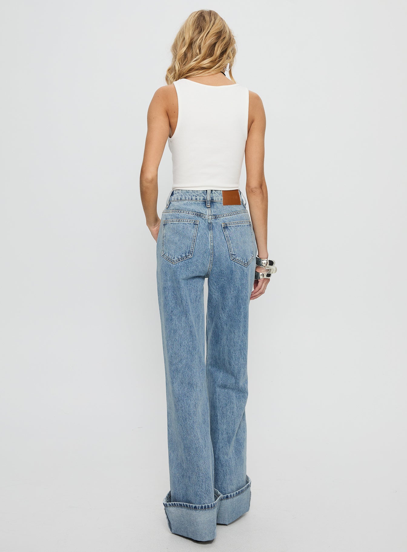 Florida Keys Mid Rise Straight Leg Cuffed Jeans Light Blue Wash - Image 5