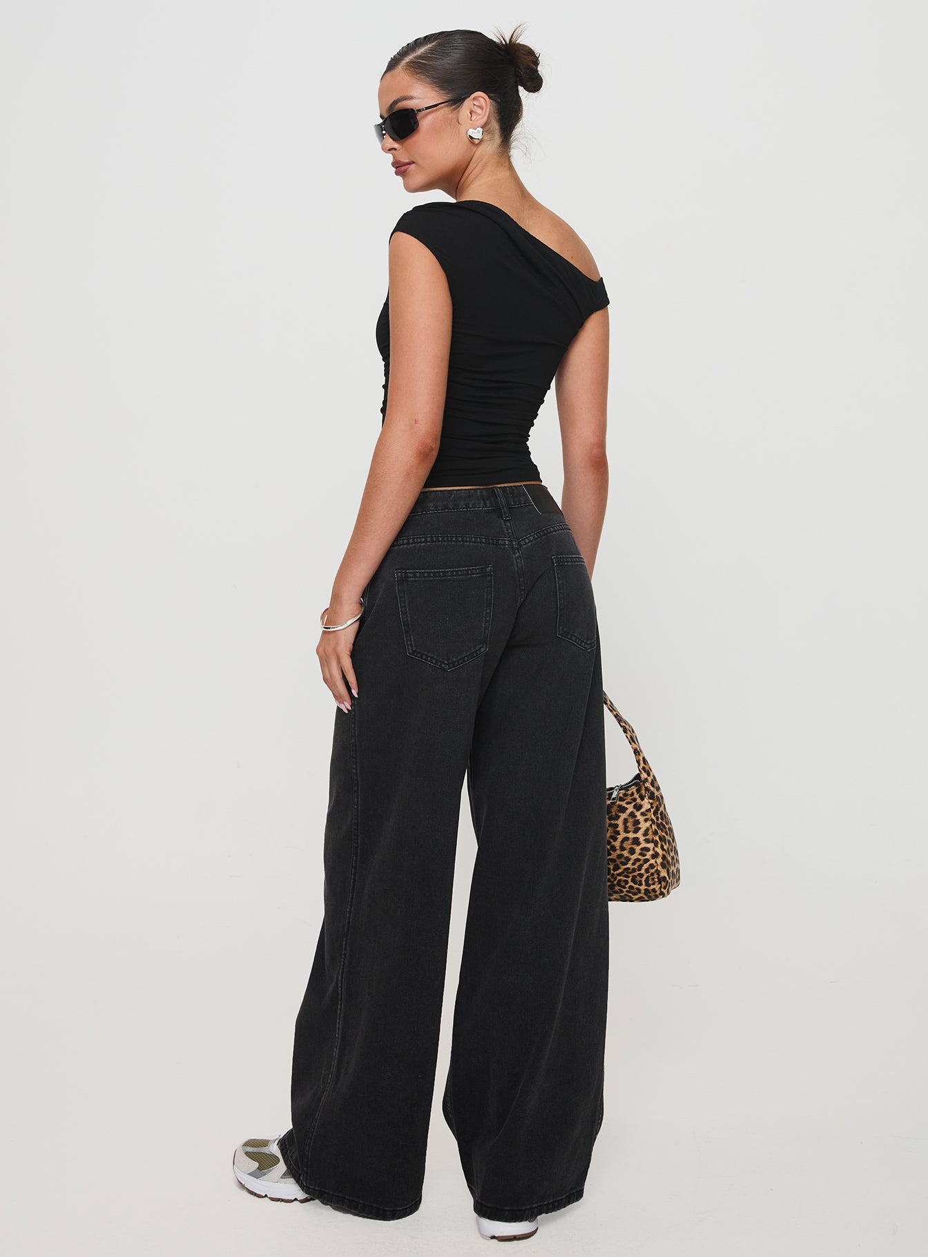 Ramos Low Rise Straight Leg Jeans Washed Black Petite - Image 4