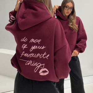 Kisses Graphic Hoodie Wine