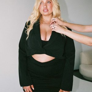 The City Cropped Blazer Black Curve