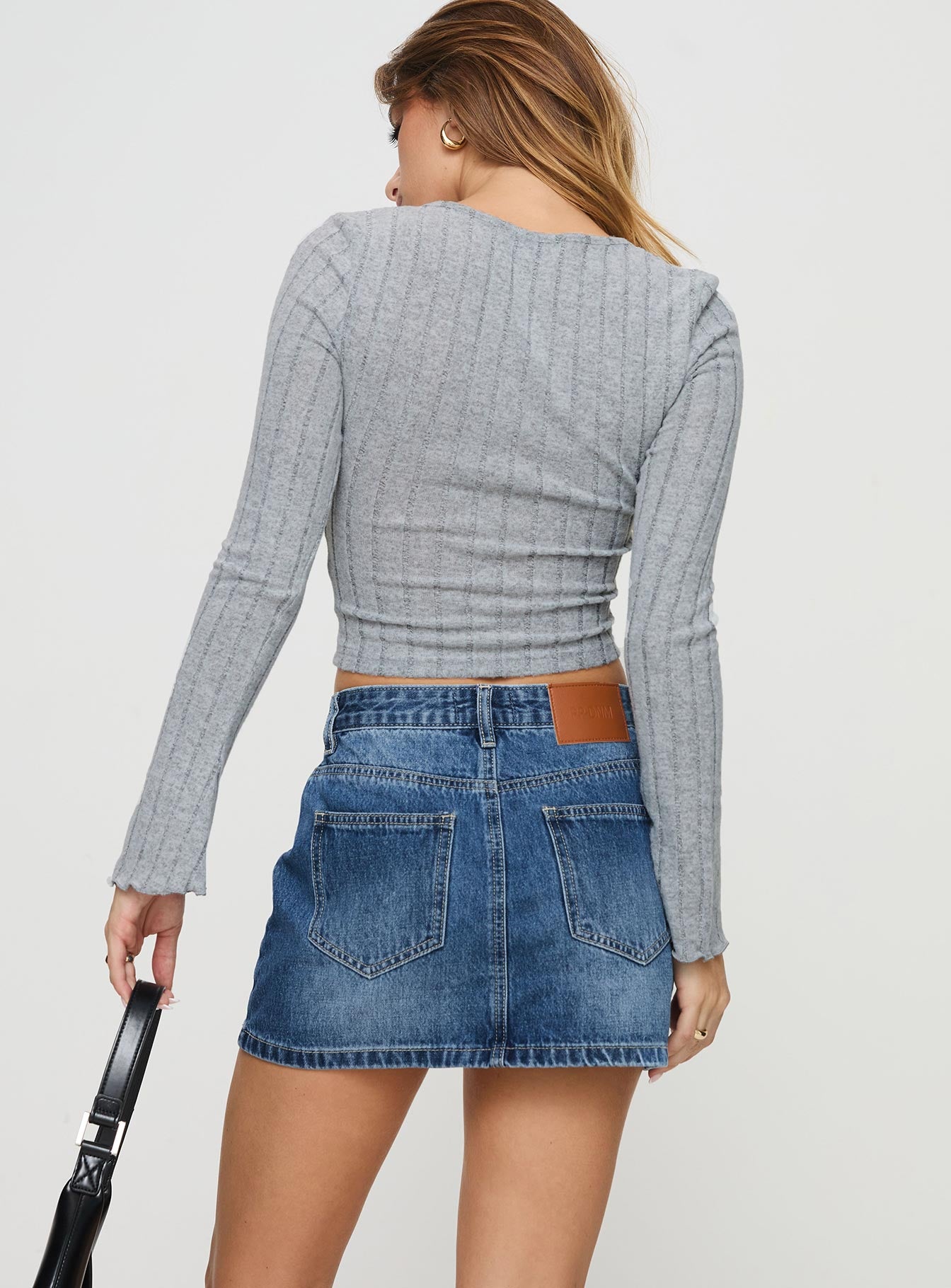 Arrte Mid Rise Denim Mini Skirt Mid Wash - Image 4