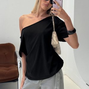 Winny Off Shoulder Tee Black
