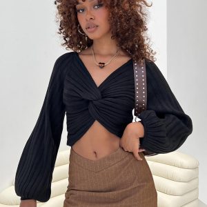 Winry Cropped Sweater Black