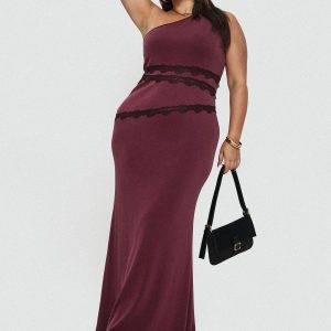 Ultraviolet One Shoulder Lace Maxi Dress Wine Curve