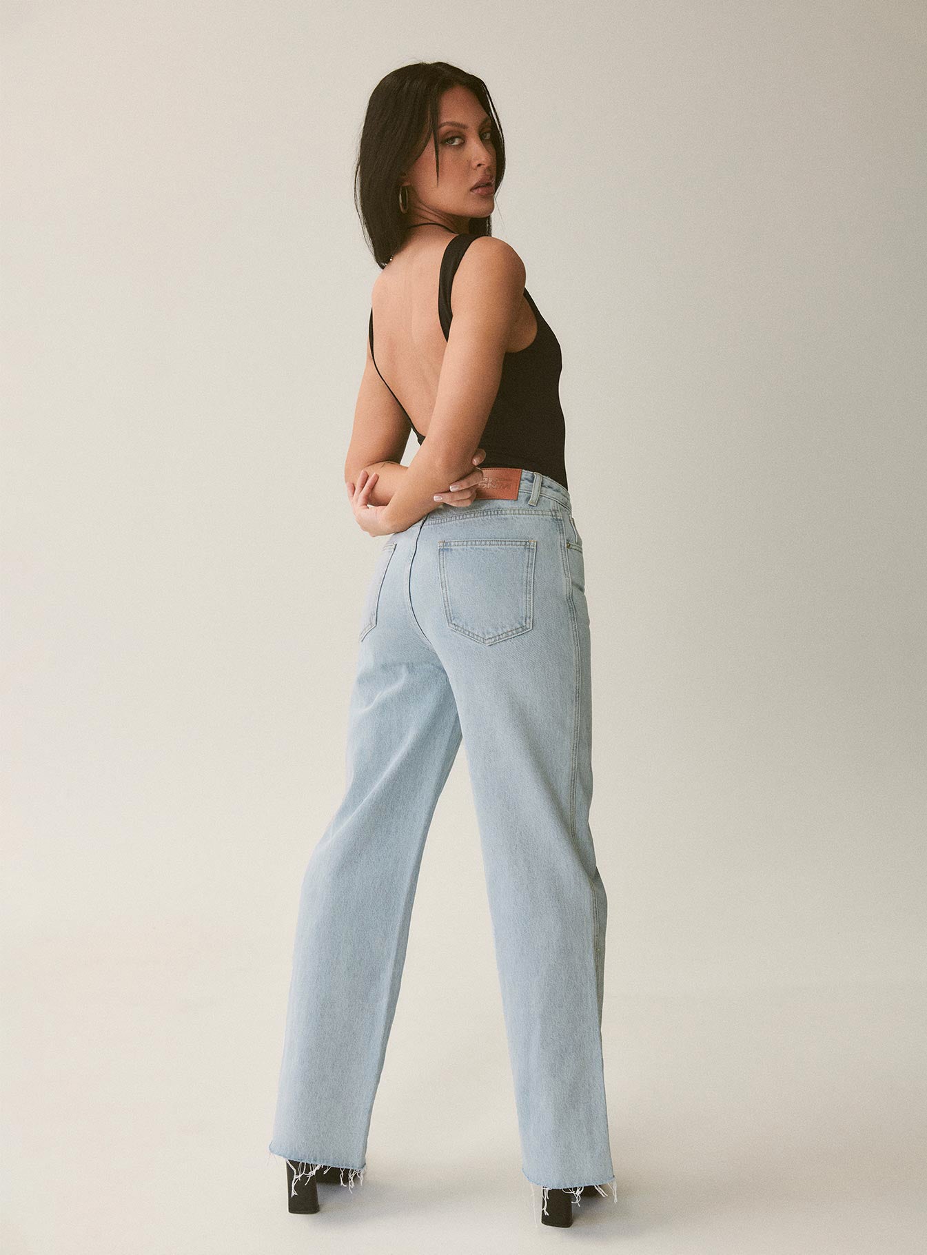 Arlington Straight Leg Denim Jeans Light Wash Tall - Image 2