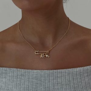 Pin Me Up Necklace Gold