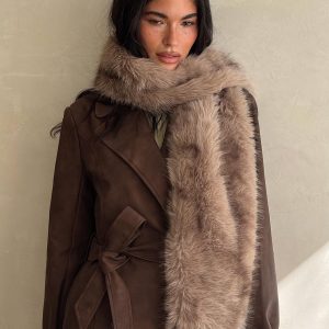 Freeze Fluffy Scarf Brown