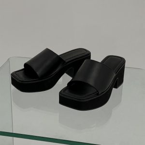 Connolly Heels Black