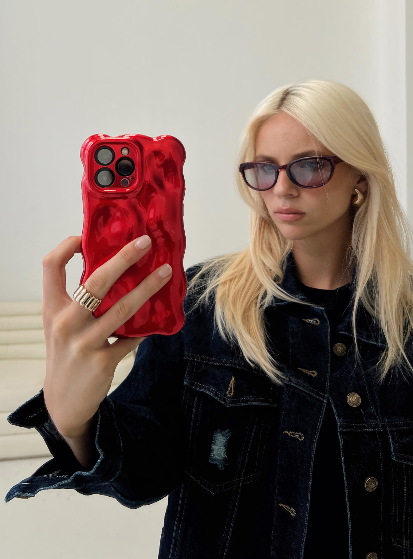 Maceline Iphone Case Red - Image 3