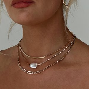 Get Me Necklace Gold