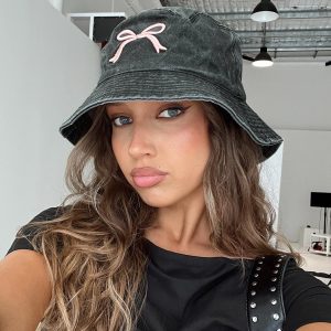 Let Them Eat Cake Hat Black