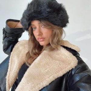 Veruca Fluffy Hat Black