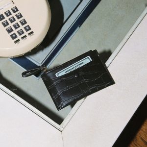Keeping Track Wallet Black