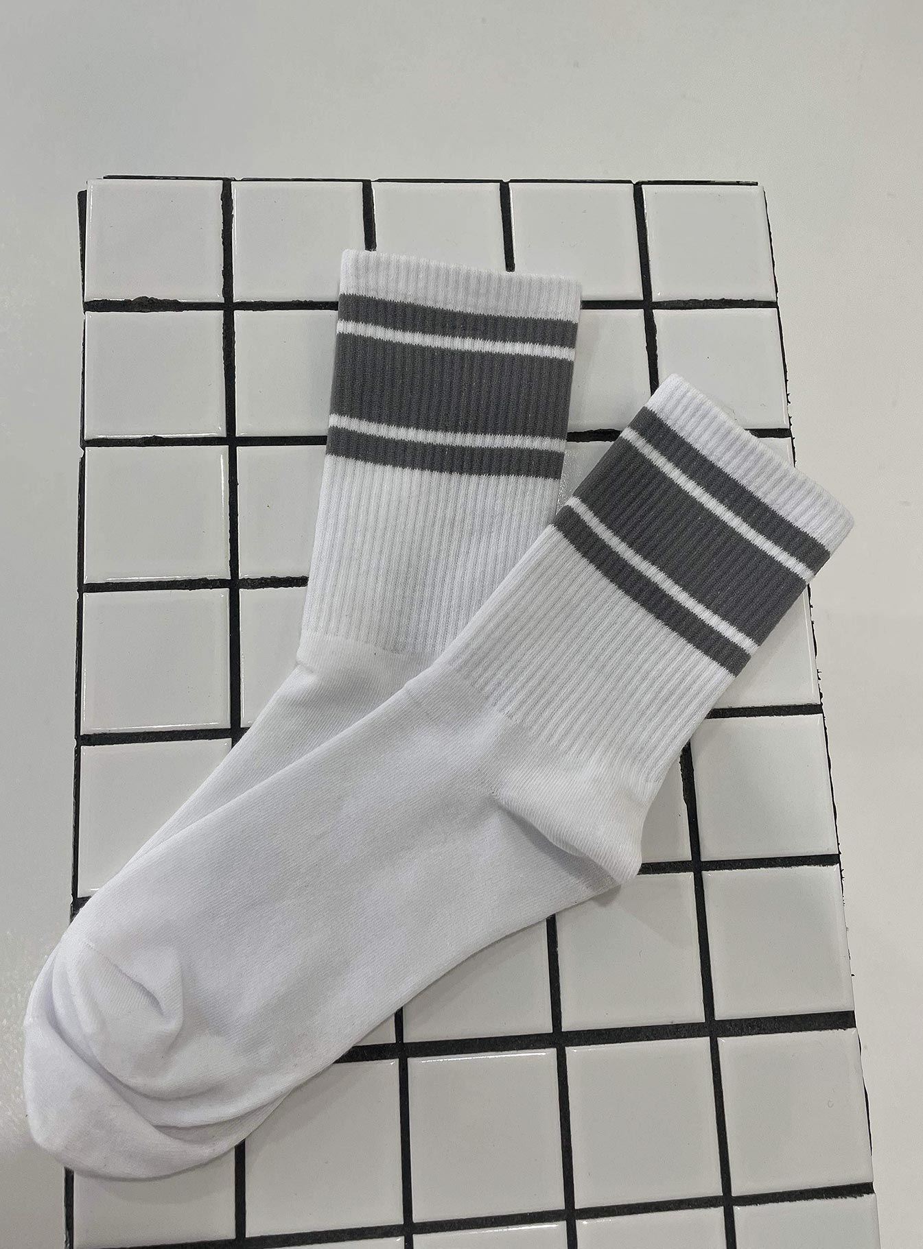 Track Star Socks White / Grey - Image 3