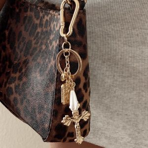 Roll The Dice Key Chain Gold