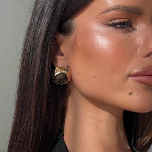 For The Thrill Shell Earrings Gold / Brown