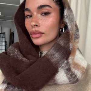 Warm Welcome Scarf Brown Plaid