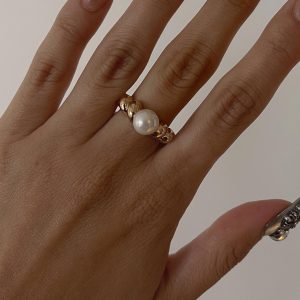 Zegler Pearl Ring Gold