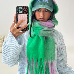 Up To Us Scarf Green / Pink