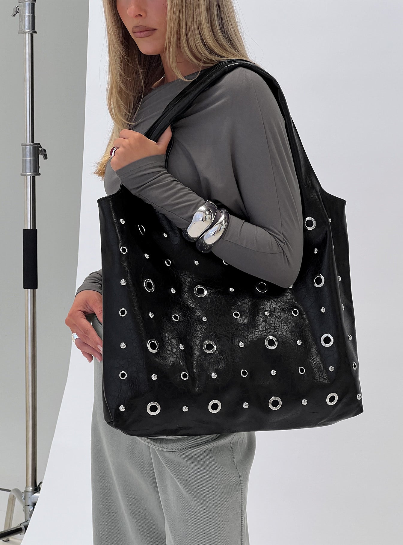 Find Your Love Eyelet Detail Shoulder Bag Black - Image 6