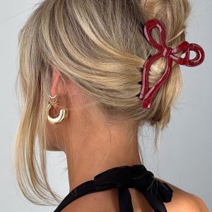 With A Bow Hair Clip Red