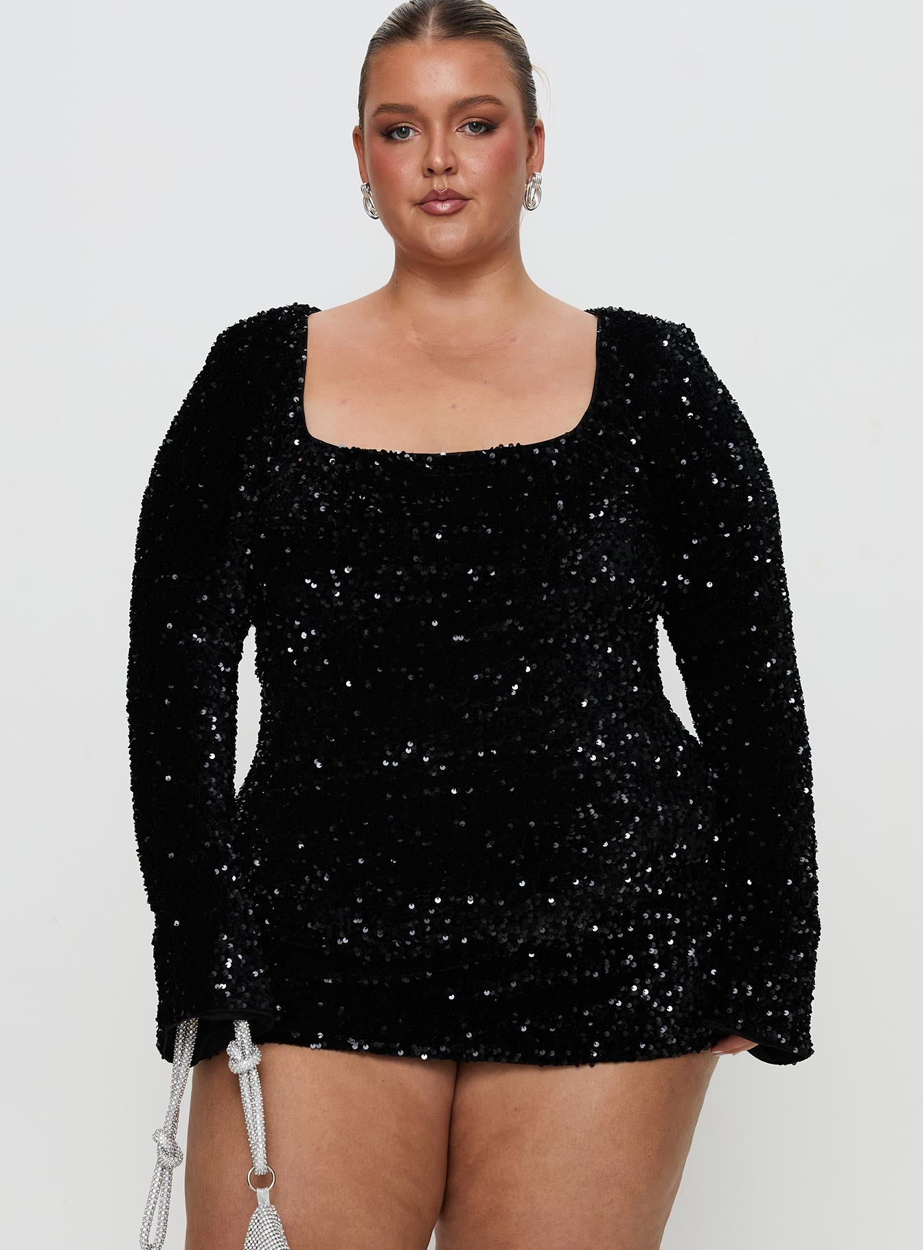 Vinelle Long Sleeve Mini Dress Black Curve - Image 2