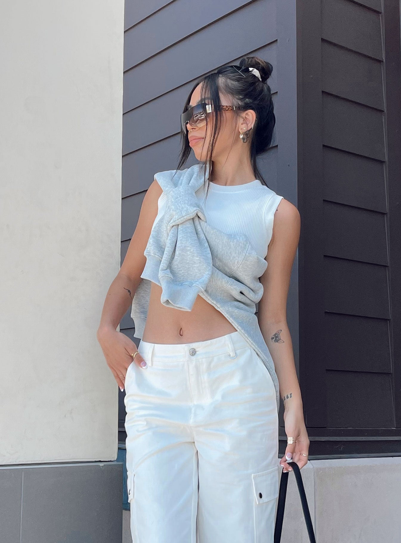 Club Basic Crewneck Sweatshirt Grey - Image 7