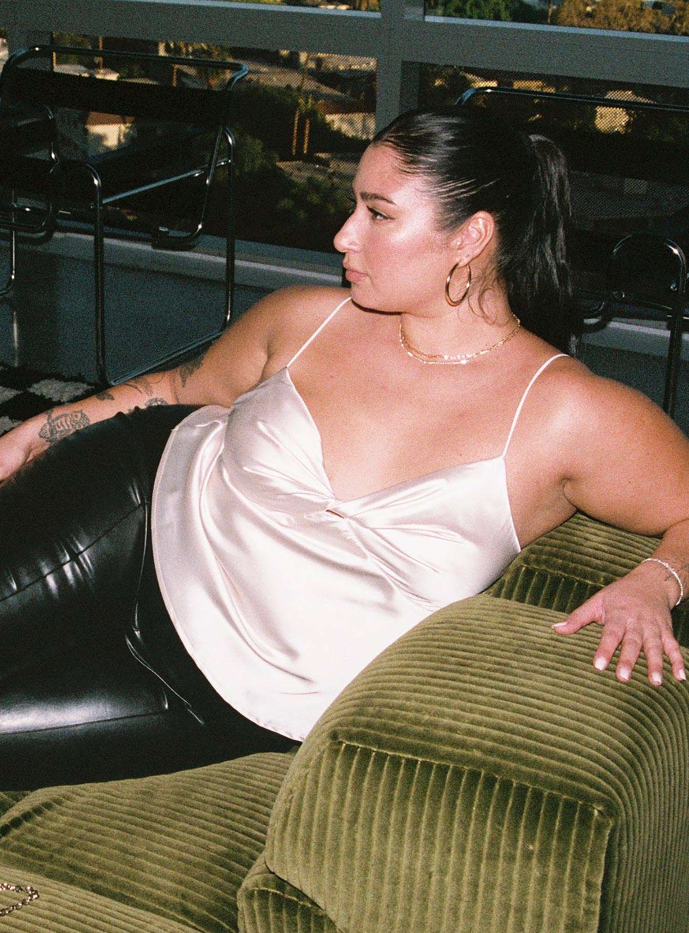 Keegan Top Champagne Curve - Image 2