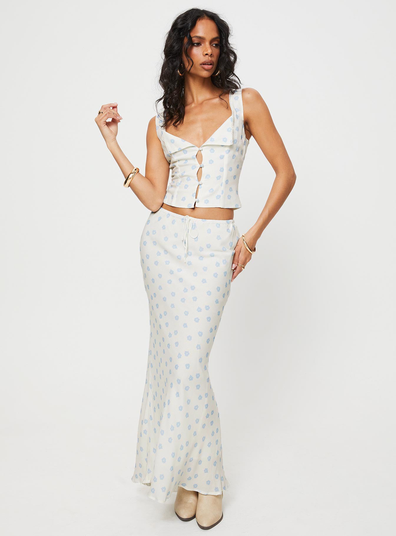 Cheshire Floral Maxi Skirt White / Blue - Image 4
