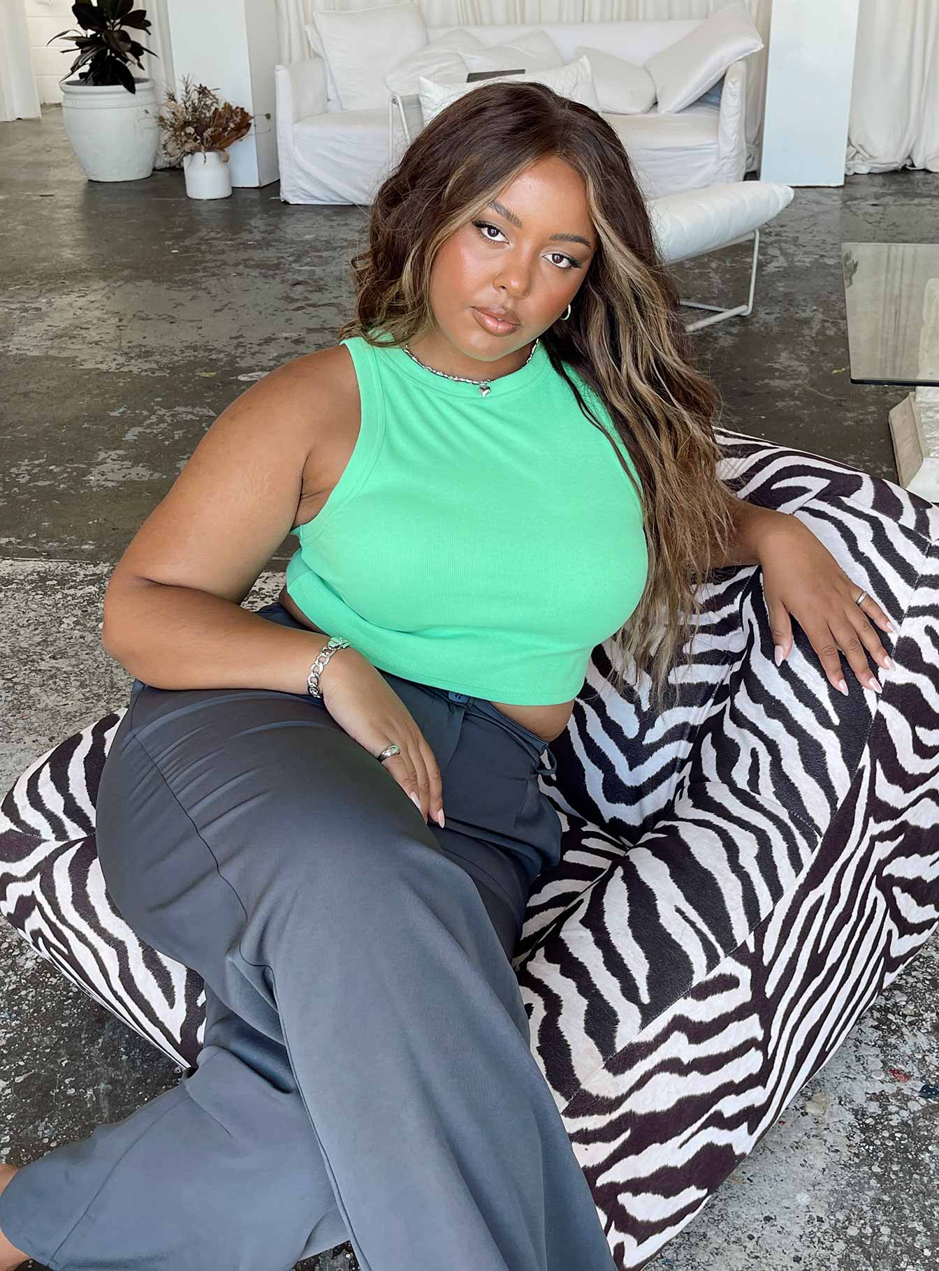 Classic Tank Top Green Curve - Image 6