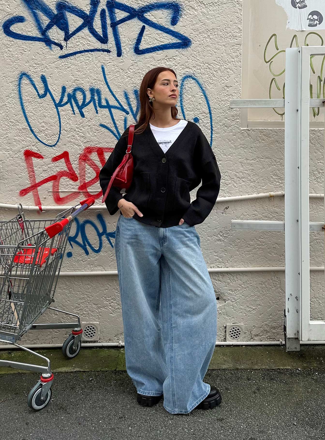 Naylor Mid Rise Wide Leg Jeans Light Blue Wash - Image 2