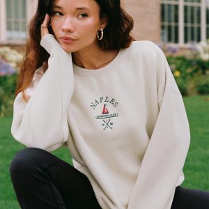 Dream Fleece Classic Crewneck Sweater Beige