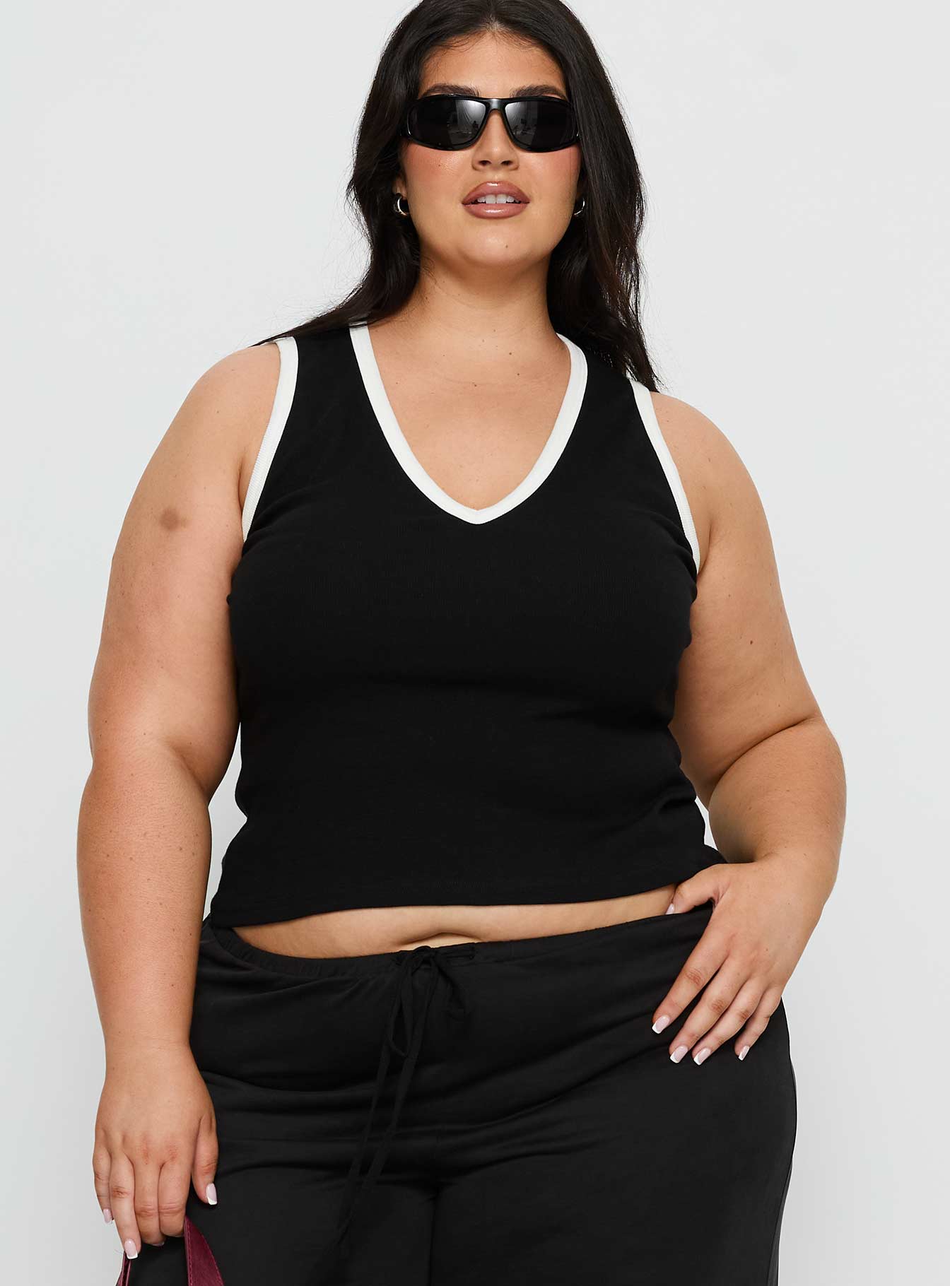 Baseline V Neck Rib Tank Top Black / White Curve - Image 2