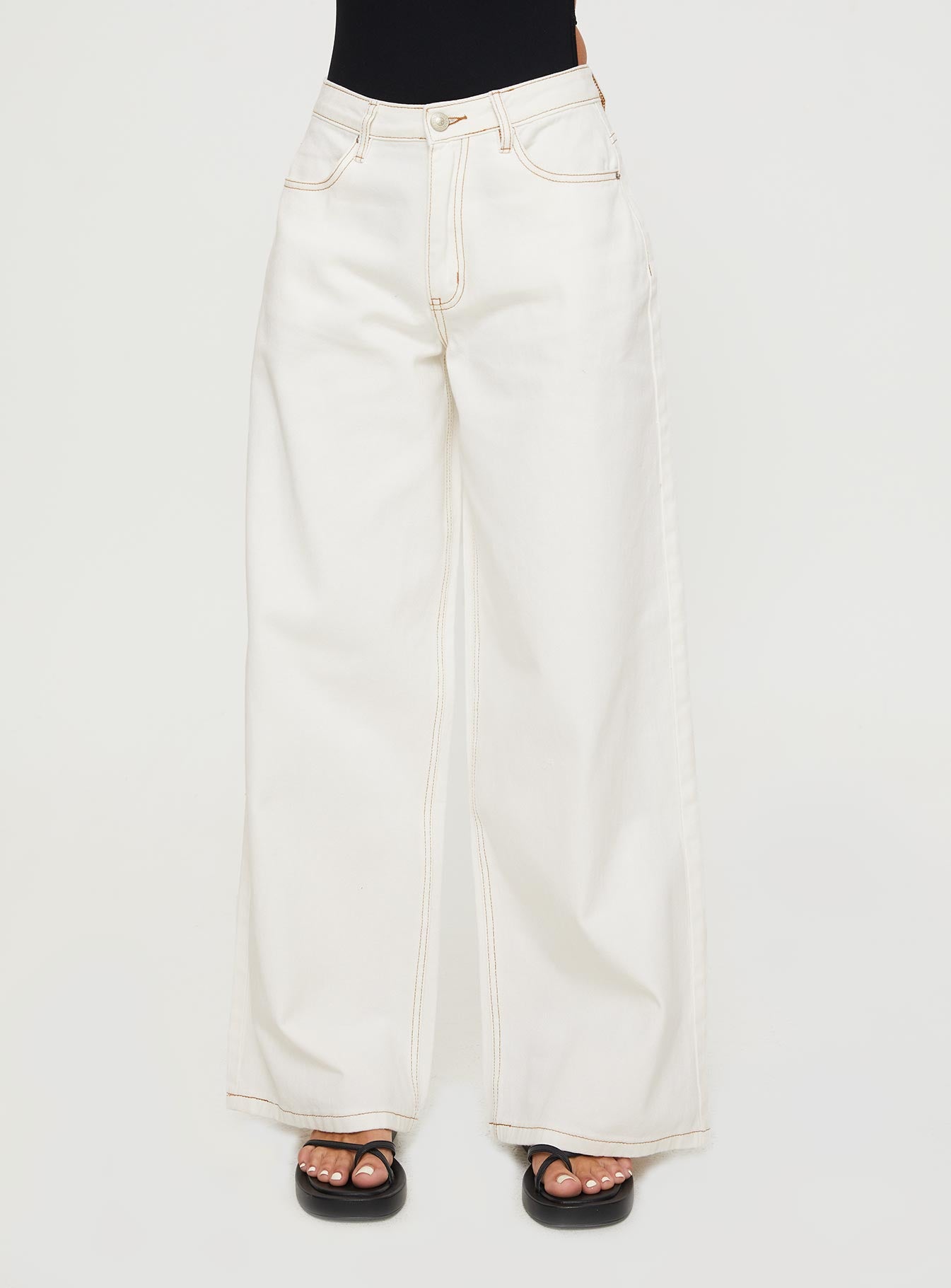 Naylor Mid Rise Wide Leg Jeans Cream Tall - Image 2