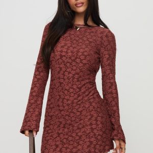 Primrosa Long Sleeve Mini Dress Burgundy