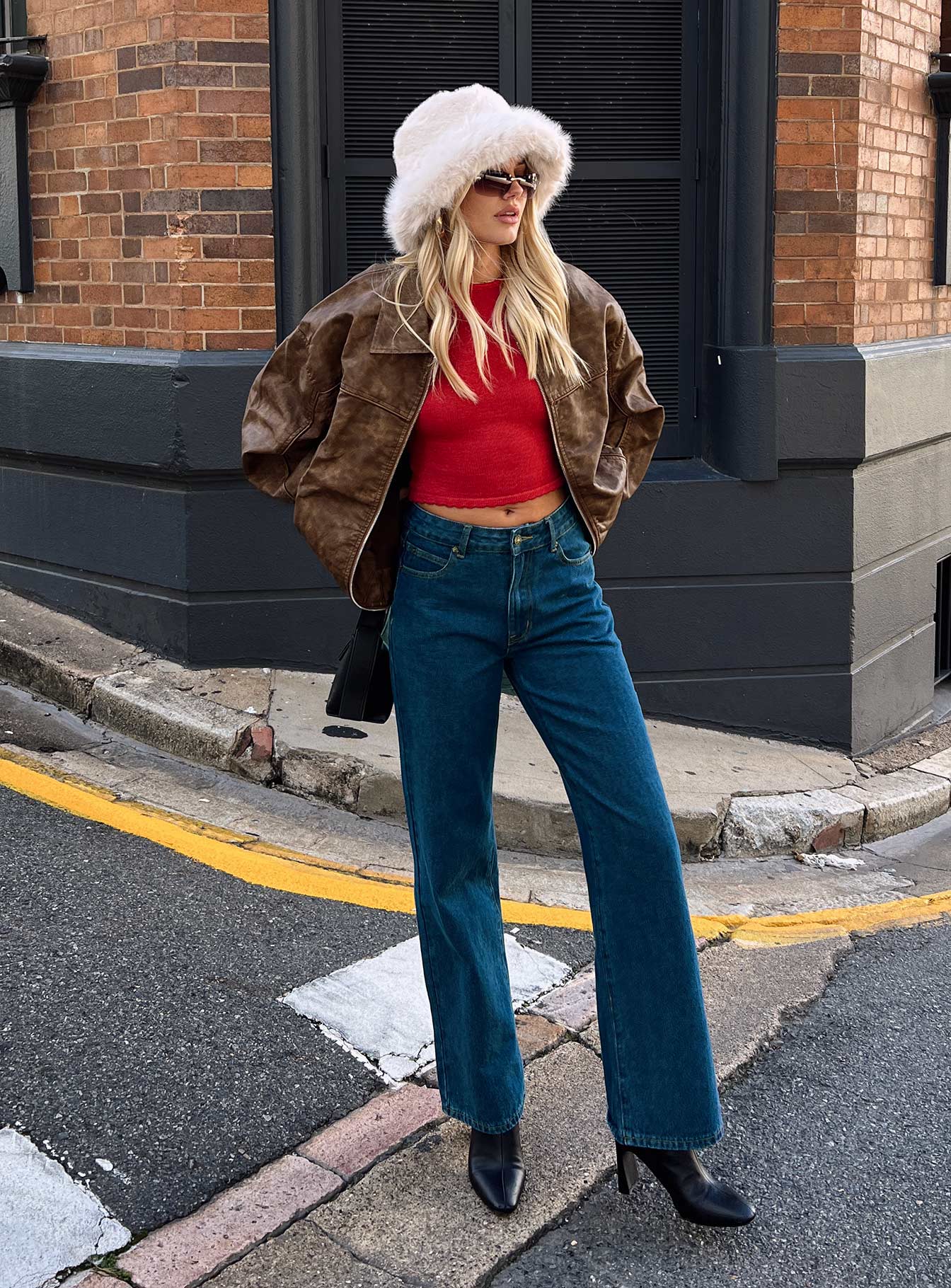 Top Model Low Rise Straight Leg Jeans Dark Denim - Image 9