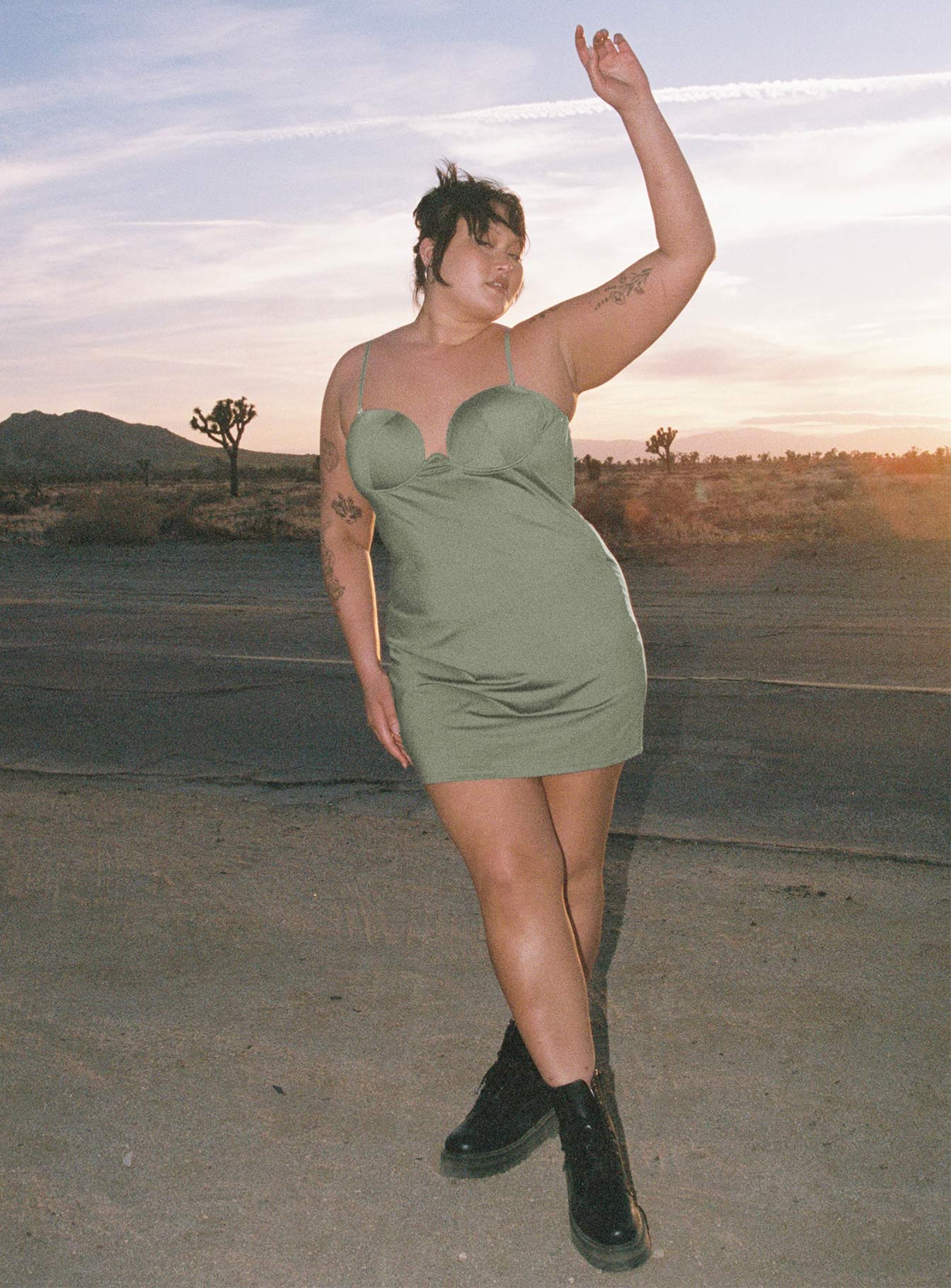 Annalise Mini Dress Khaki Curve