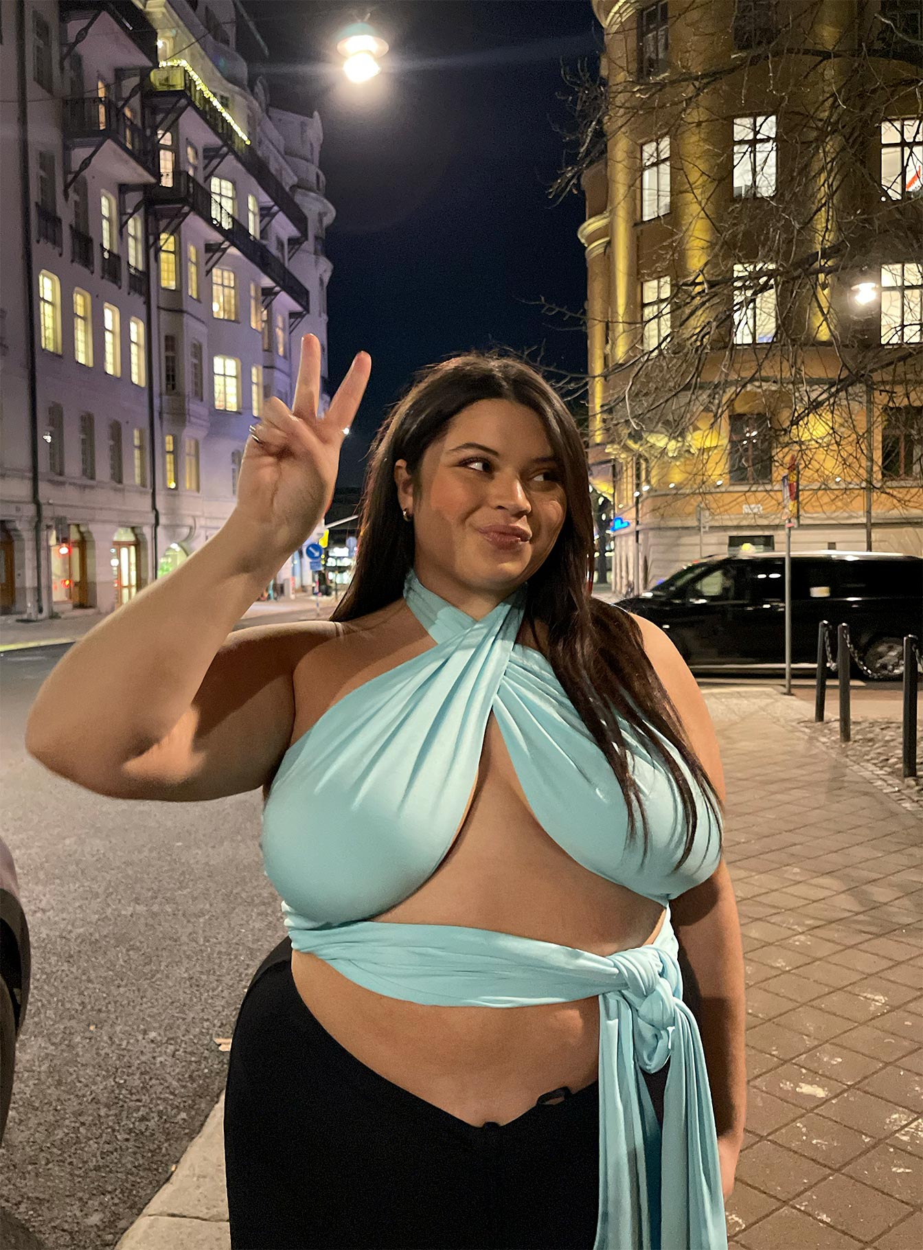 Midnight Top Blue Curve