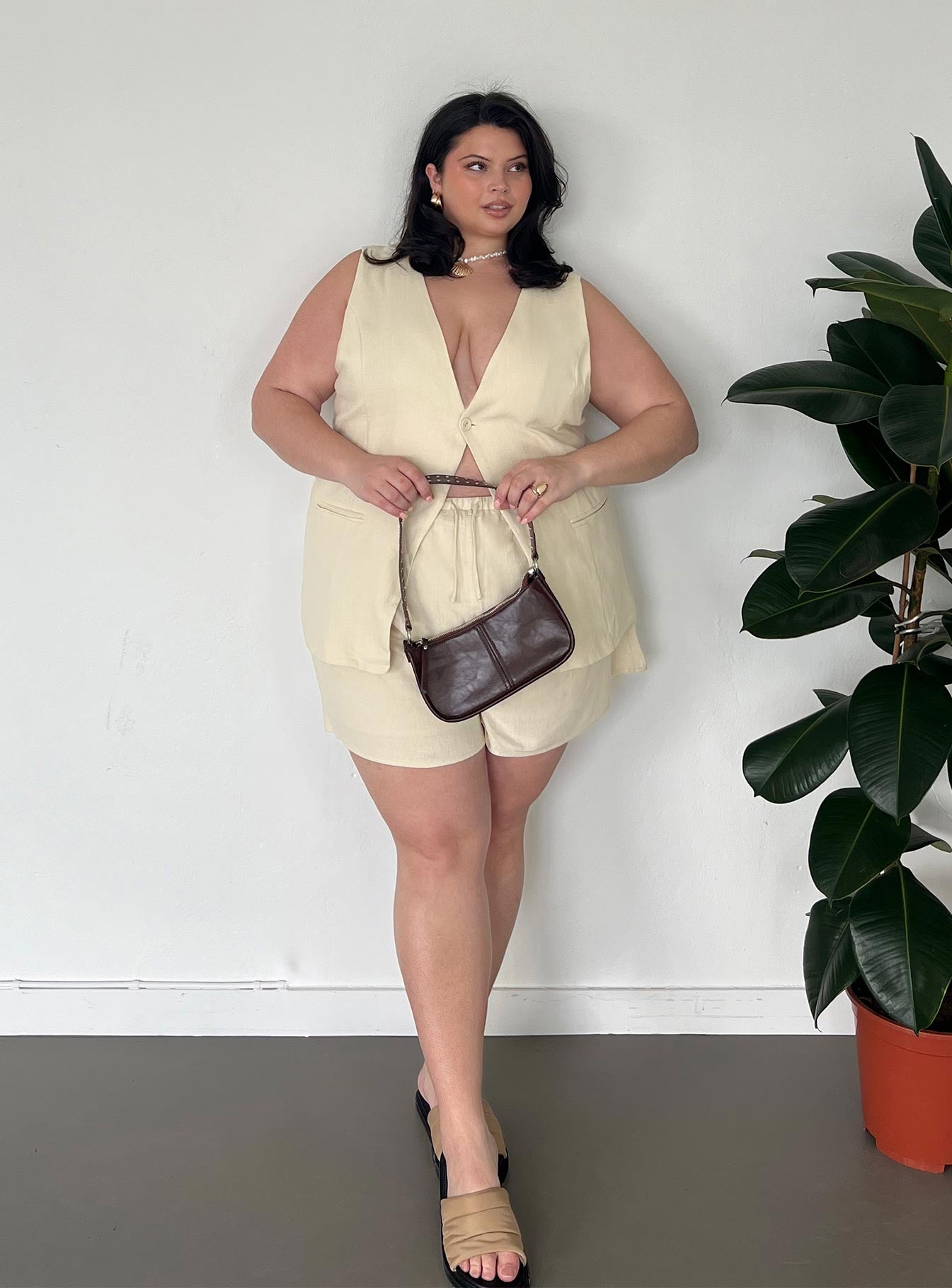 This Summer Linen Blend Shorts Sand Curve - Image 8