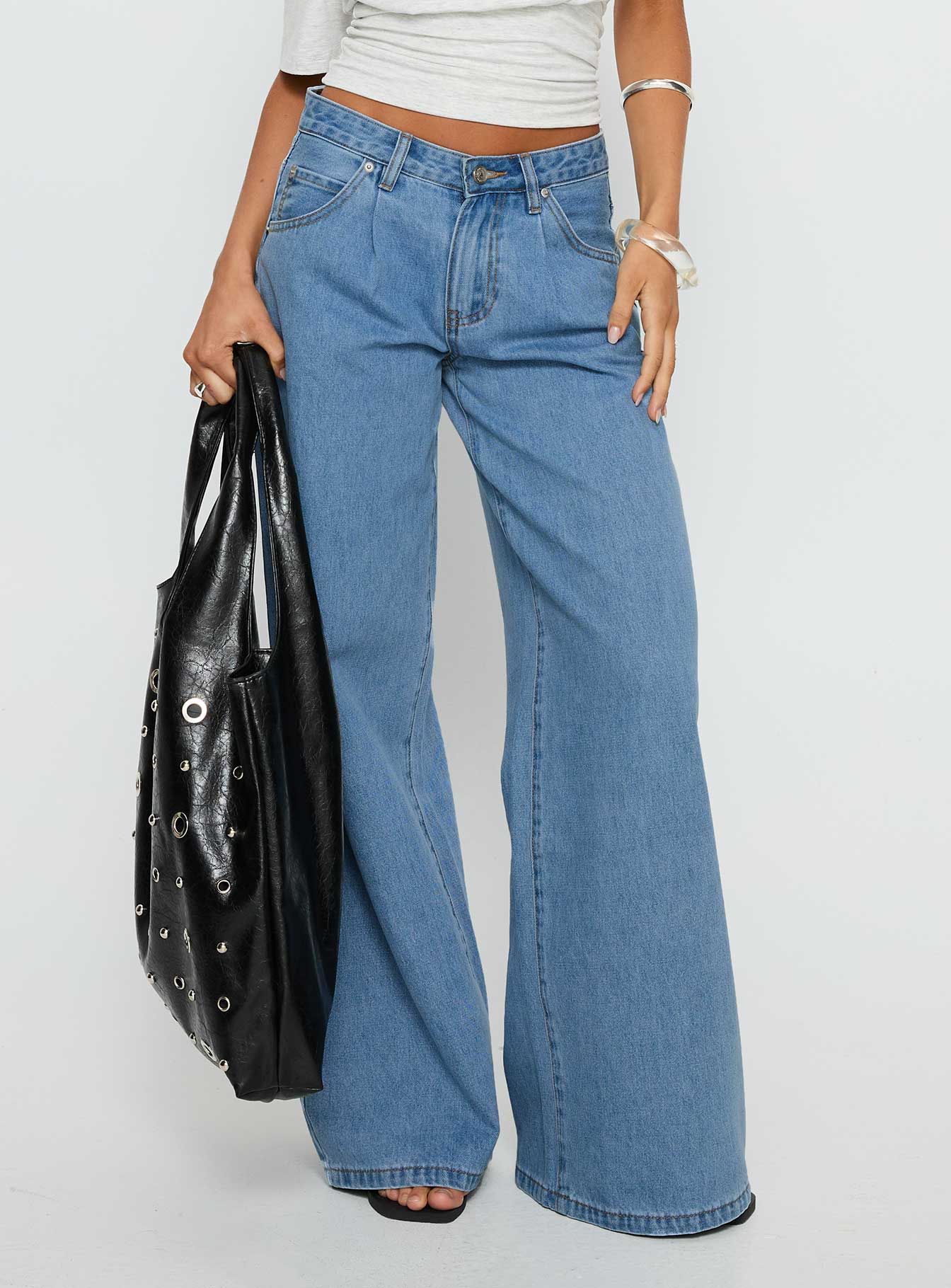 Supercut Low Rise Baggy Pleat Jeans Light Blue Wash - Image 2